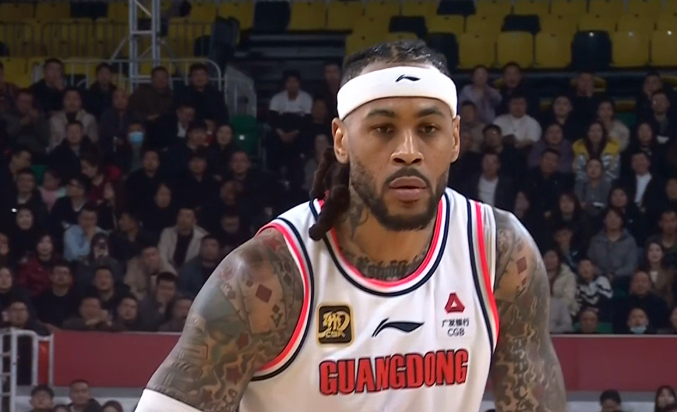 zEMqm, YIbWU, 赛季的第一 zEMqm, YIbWU, 赛季的第一