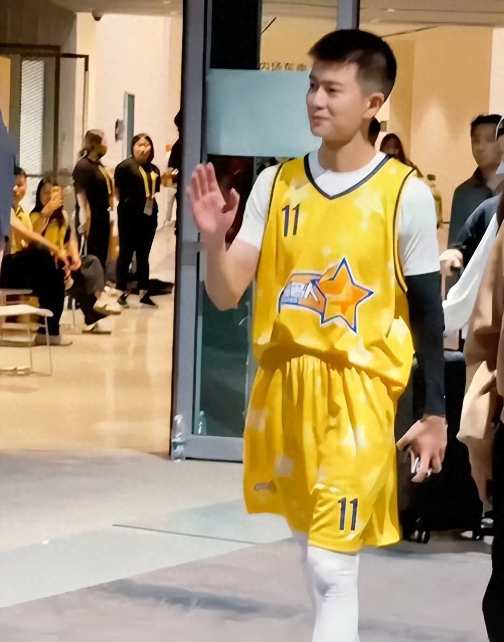 视剧中, 循规蹈矩 视剧中, 循规蹈矩